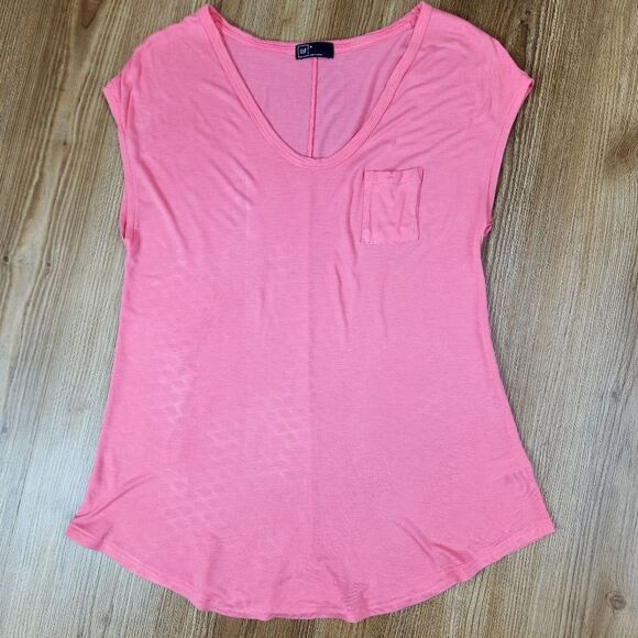 🔹️Gap Coral Scoop Neck Rayon Short Sleeve Top Medium - Picture 1 of 12